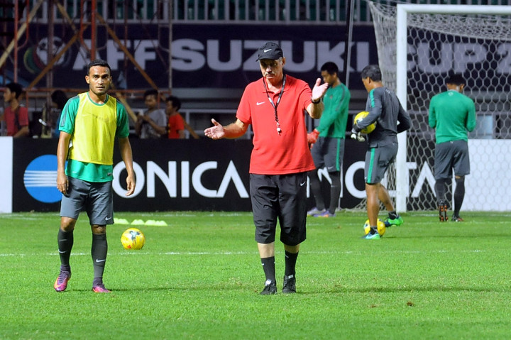 Alfred Riedl pernah membesut timnas Indonesia pada tahun 2010-2011. Kemudian dia kembali lagi ke Tanah Air setelah merantau ke Laos (2011-2012) dan klub divisi kedua Belgia, Vise (2012-2013). ANTARA Foto/Yulius Satria Wijaya