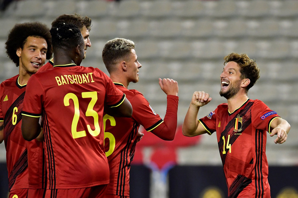 Lima menit memasuki babak kedua, keunggulan Belgia bertambah jadi 3-1 ketika umpan Kevin de Bruyne berhasil dikonversi menjadi gol oleh Merteens dalam situasi sepak pojok.