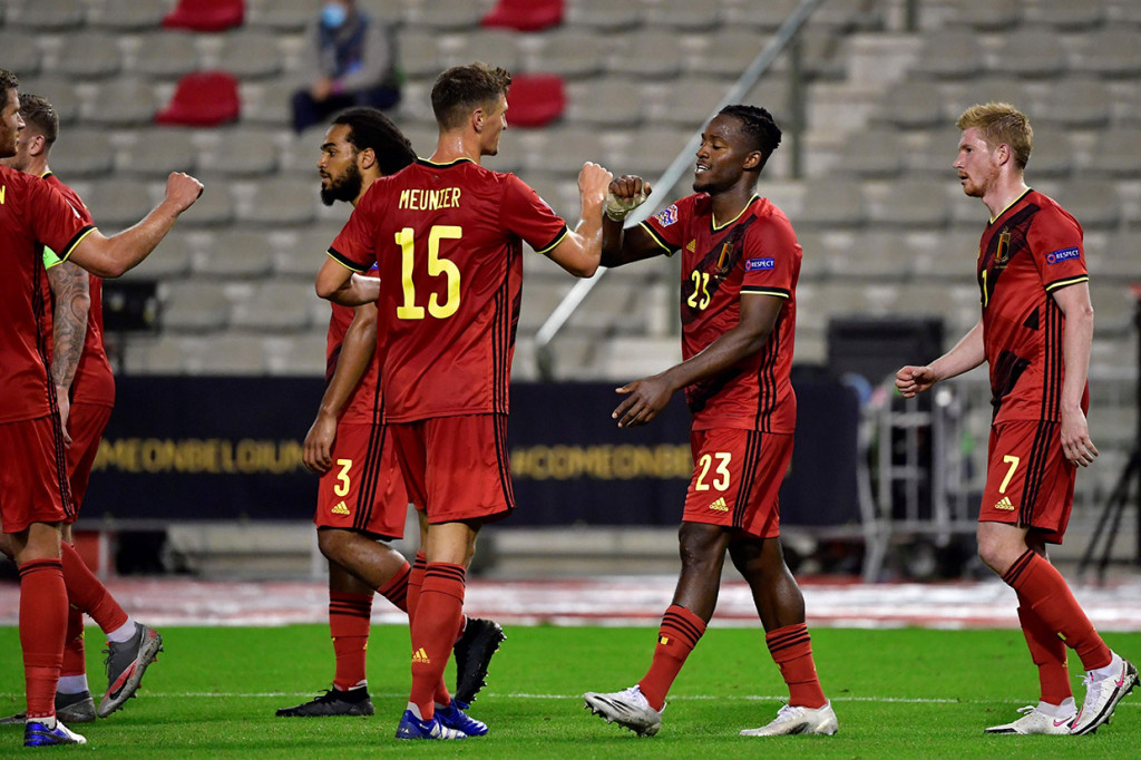 Upaya Islandia memanfaatkan serangan balik untuk mengejar ketertinggalan tak kunjung membuahkan hasil, namun tuan rumah justru menambah keunggulan mereka menjadi 4-1 pada menit ke-69 lewat gol kedua Batshuayi dari jarak dekat.