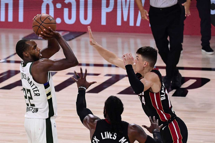 Tanpa Antetokounmpo, Khris Middleton menjadi topskor bagi Milwaukee. Ia menyumbang 23 poin. Brook Lopez mencetak 15 poin dan 14 rebound, Donte DiVincenzo mencetak 17 poin, Wesley Matthews dan Marvin Williams masing-masing menyumbang 11 poin, sedangkan Eric Bledsoe menyumbang sembilan assist untuk Bucks.