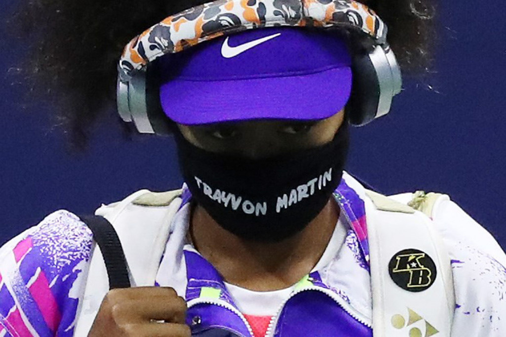 Juara Australia Terbuka 2019 itu mengenakan masker berbeda untuk menghormati para korban ketidakadilan rasial dan kebrutalan polisi sepanjang turnamen. Dia sudah mengenakan masker bertuliskan nama Breonna Taylor, Elijah McClain, Ahmaud Arbery, Trayvon Martin, dan George Floyd.