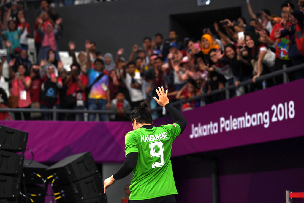 Sebelum memutuskan pensiun, pemain berusia 27 tahun itu telah menepi cukup lama dari lapangan. Dia harus istirahat total selama enam bulan karena cedera lutut kiri yang dideritanya. Akibatnya, ia tidak bisa turun membela Indonesia di SEA Games 2019 Filipina. 