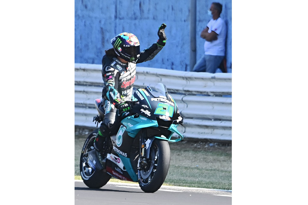 Pembalap tim Monster Energy Yamaha itu mencatatkan waktu terbaiknya di pengujung sesi Q2 kualifikasi dengan 1 menit 31,411 detik, selisih 0,312 detik atas Franco Morbidelli di P2.