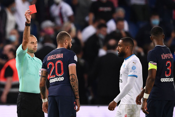 Pada menit keenam injury time terjadi keributan antara pemain kedua tim yang berujung kartu merah untuk Dario Benedetto dan Jordan Amavi di kubu Marseille serta Layvin Kurzawa dan Leandro Paredes.