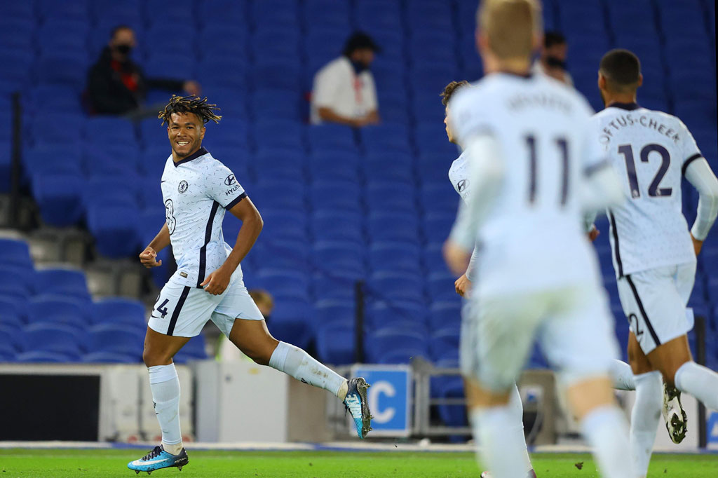 Reece melakukan selebrasi usai menjebol gawang Brighton yang dikawal Ryan.