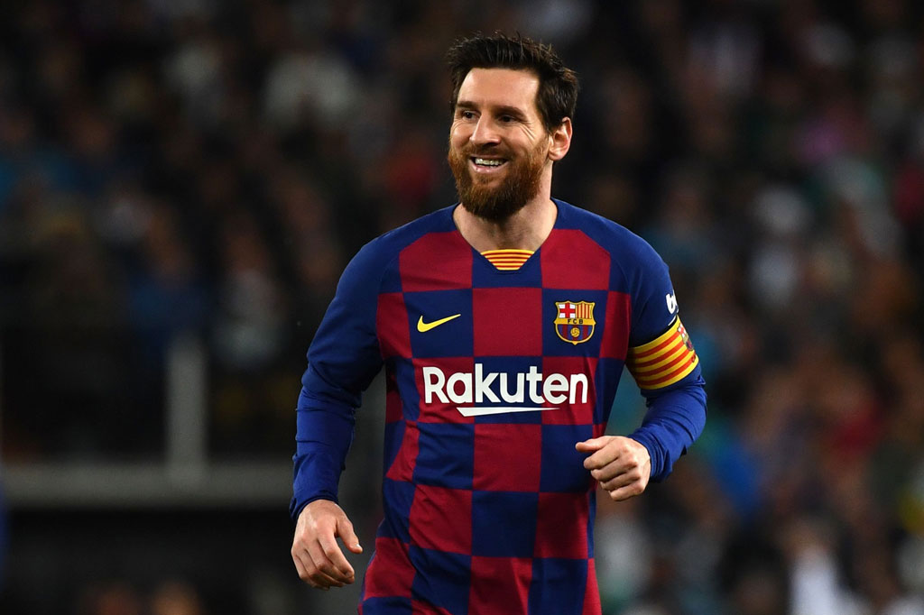 Megabintang asal Argentina Lionel tetap menjadi pesepak bola paling kaya di dunia. Menurut Forbes, total pendapatan pemain Barcelona tersebut tahun ini adalah USD126 juta (sekitar Rp1,878 triliun-- USD92 juta dari gajinya dan USD34 juta dalam bentuk 'endorsement'.