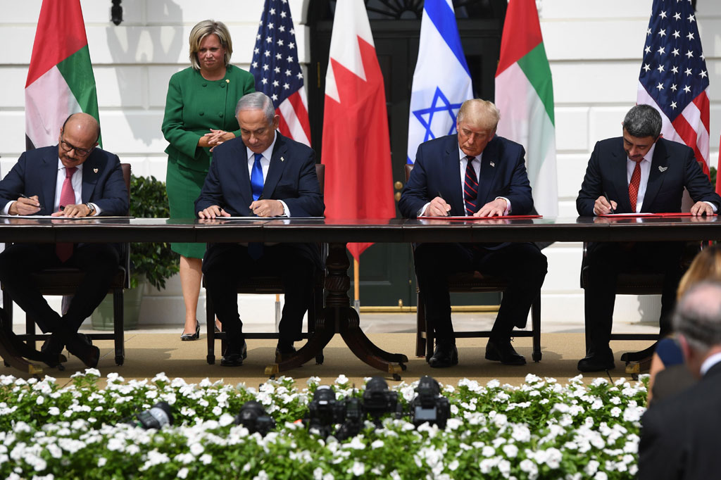 Bahrain dan UEA adalah negara Arab pertama yang menjalin hubungan dengan Israel sejak Mesir pada 1979 dan Yordania pada 1994.