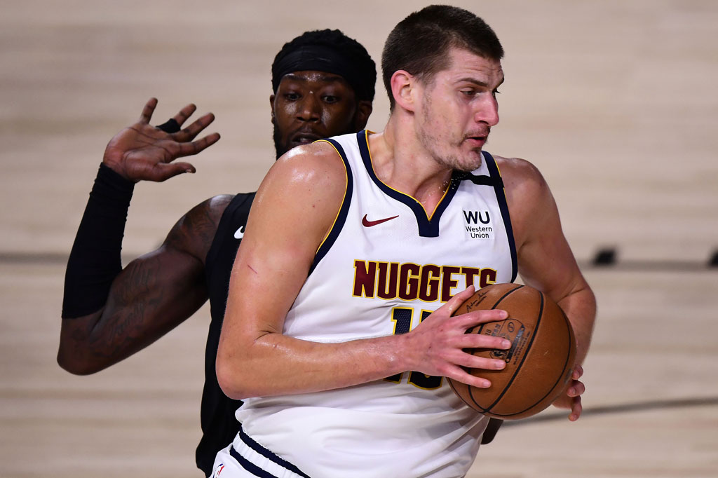 Rekan setim Murray, Nikola Jokic menyumbang 16 poin, 22 rebound, dan 13 assist, sedangkan Jerami Grant dan Gary Harris masing-masing membukukan 14 poin.