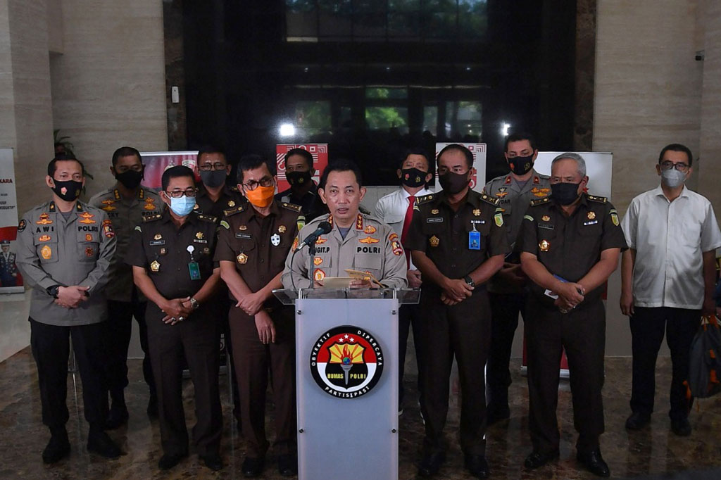 Komjen Listyo menyatakan penanganan kasus kebakaran Gedung Utama Kejaksaan Agung naik dari penyelidikan ke penyidikan karena ada dugaan pidana dalam peristiwa tersebut.