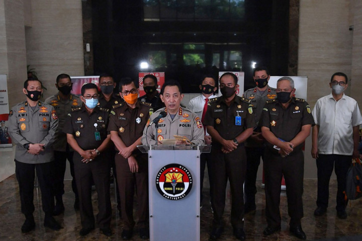 Komjen Listyo menyatakan penanganan kasus kebakaran Gedung Utama Kejaksaan Agung naik dari penyelidikan ke penyidikan karena ada dugaan pidana dalam peristiwa tersebut.