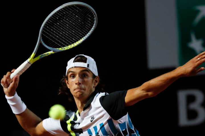 Juara Australia Terbuka Junior tersebut di babak ketiga akan menghadapi Dominik Koepfer (Jerman) yang di pertandingan lainnya menundukkan unggulan kelima Gael Monfils (Prancis).