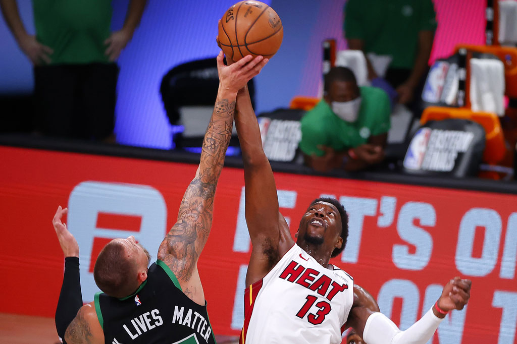 Sedangkan Bam Adebayo mencetak 15 dari 21 poinnya pada kuarter ketiga. Adebayo menambahkan 10 rebound dan empat assist.