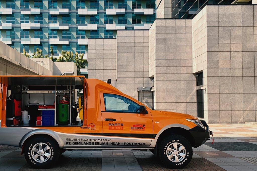 Kendaraan four wheels drive ini juga khusus dirancang untuk mendukung kegiatan di wilayah tambang yang medannya ekstrem.