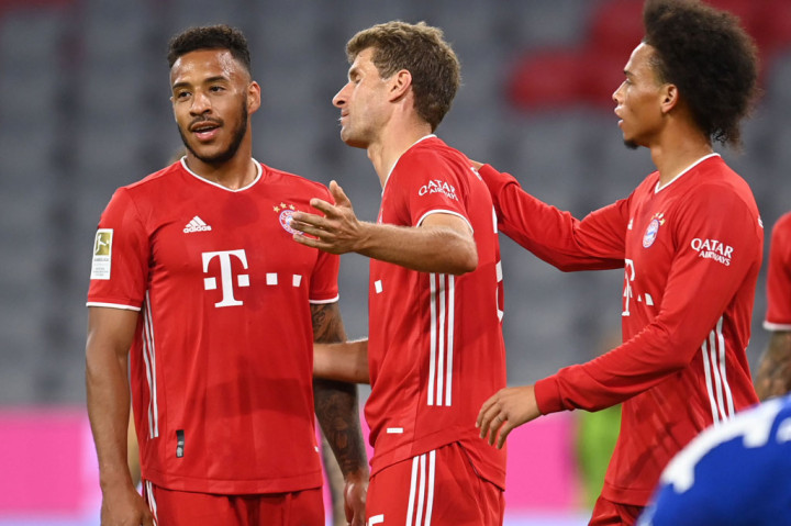 Permainan berjalan semakin mudah untuk Bayern. Gol keenam tercipta lewat operan 'rabona' Lewandowski yang diselesaikan sepakan voli Mueller pada menit ke-69. 