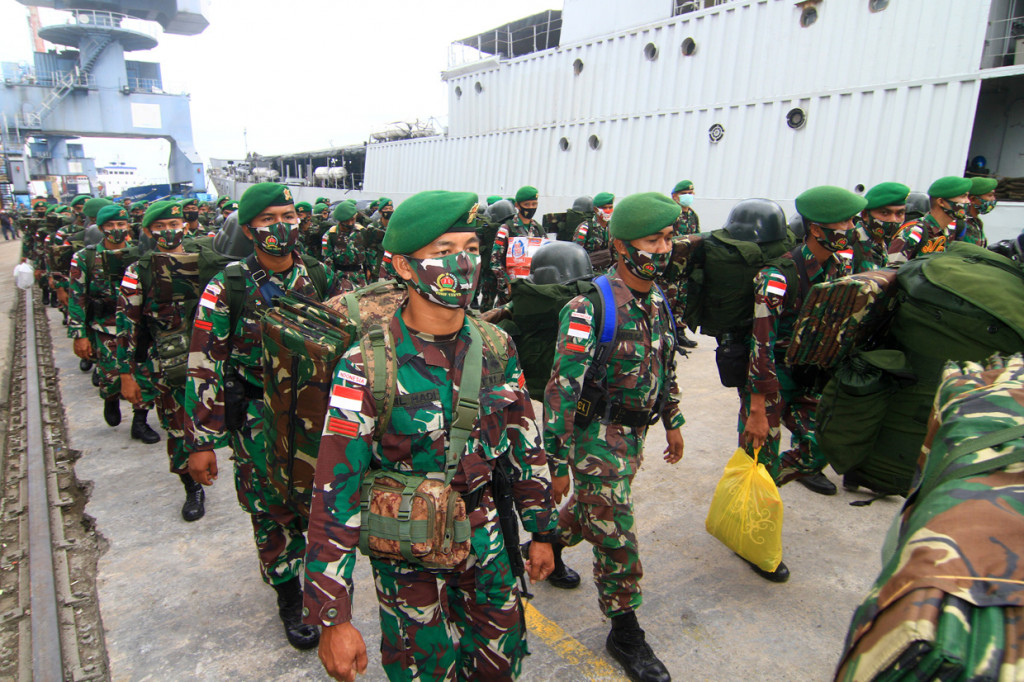 Sebanyak 450 prajurit Yonif 133/Yudha Sakti dari Kodam I/Bukit Barisan dipulangkan dengan menggunakan KRI Teluk Hading usai bertugas di 29 pos pengamanan perbatasan RI-Malaysia di sektor timur Kalbar selama sembilan bulan.