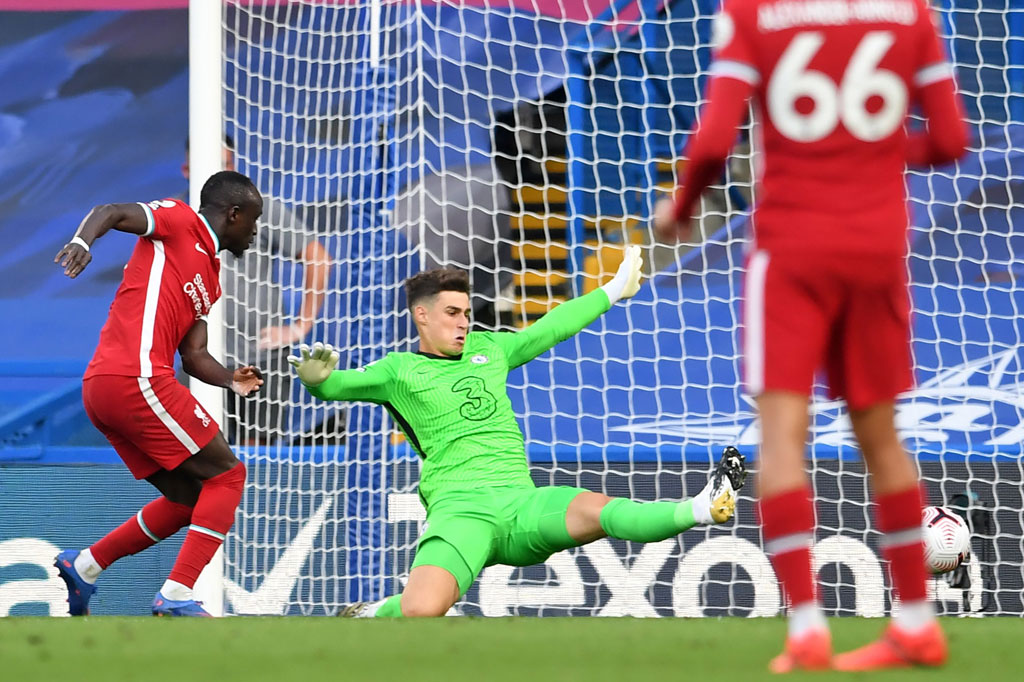 Strategi Liverpool mengurung habis Chelsea di area pertahanannya sendiri berbuah gol kedua Mane, yang dihasilkan dari blunder Kepa. Menerima bola dari Tomori, Kepa berusaha mengirim umpan ke arah Jorginho tepat di muka gawang, namun bola langsung dipotong oleh Mane untuk menggandakan keunggulan Liverpool pada menit ke-54.
