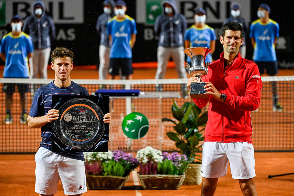 Petenis Serbia tersebut menang dua gim langsung dengan skor 7-5 6-3 dalam waktu kurang dari dua jam, sekaligus mencatatkan rekor gelar ATP Masters ke-36.