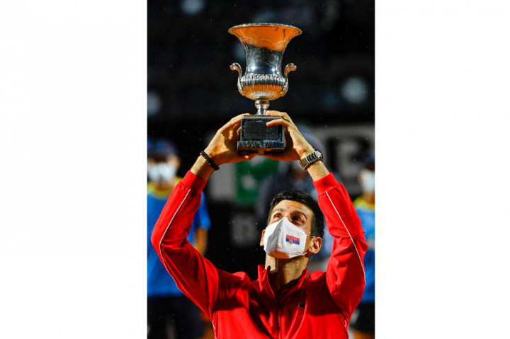 Menuju Roland Garros, Djokovic sudah memenangkan 31 dari 32 pertandingannya musim ini, dan akan menjadi favorit selain Nadal yang 13 kali juara di sana dan juara US Open Dominic Thiem.