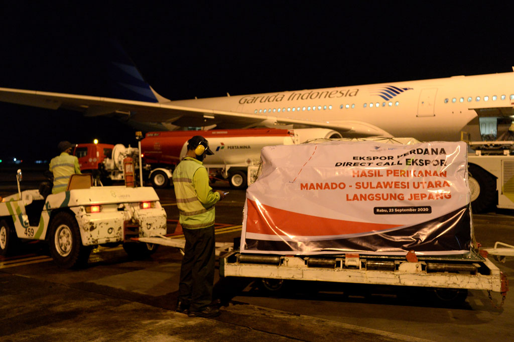 Sebanyak 10,6 ton hasil perikanan berupa beragam jenis tuna dari perairan Sulawesi Utara dan Maluku, diekspor untuk pertama kalinya secara langsung (direct call) ke bandara Narita, Tokyo, Jepang dan diharapkan mampu membangkitkan kegiatan perekonomian sektor kelautan. 