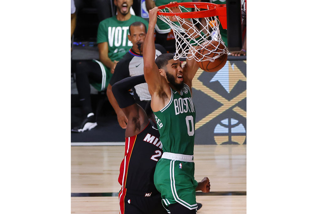 Sementara itu, Jayson Tatum memimpin Celtics dengan 28 poin, semuanya dihasilkan di babak kedua. Jaylen Brown menyumbang 21 poin, Kemba Walker mencetak 20 poin, Gordon Hayward 14 poin, dan Marcus Smart menyumbang 10 poin serta 11 assist.