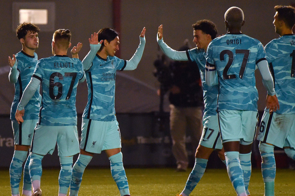 Liverpool hanya butuh 17 detik untuk mencetak gol kelima mereka lewat sontekan Minamino menyambar bola muntah hasil tembakan Harvey Elliott yang tak diamankan sempurna oleh Palmer.