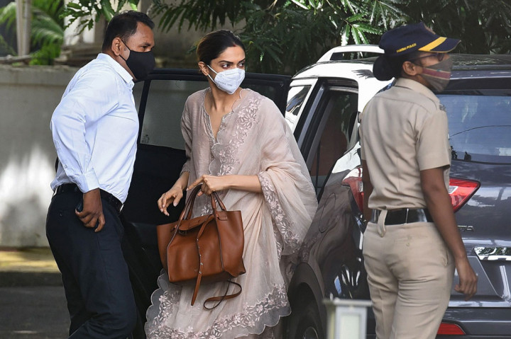 Padukone diinterogasi pada 26 September oleh otoritas India sehubungan dengan penyelidikan narkoba terkait bunuh diri aktor Sushant Singh Rajput.