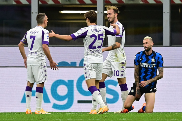 Tapi Fiorentina kemudian ganti membalikkan skor melalui gol-gol Gaetano Castrovilli menit 57 dan Federico Chiesa di menit 63.