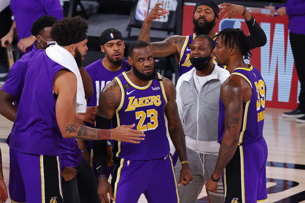 
Dengan hasil ini, Lakers menjadi juara Final NBA Wilayah Barat dengan keunggulan 4-1 atas Nuggets.
