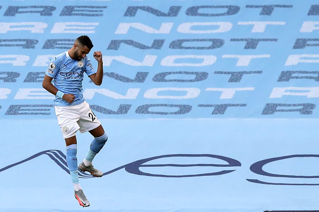 Namun City berhasil mengendalikan permainan dan unggul cepat lewat tendangan voli Riyad Mahrez pada menit keempat memanfaatkan bola liar dari tendangan sudut Kevin de Bruyne.