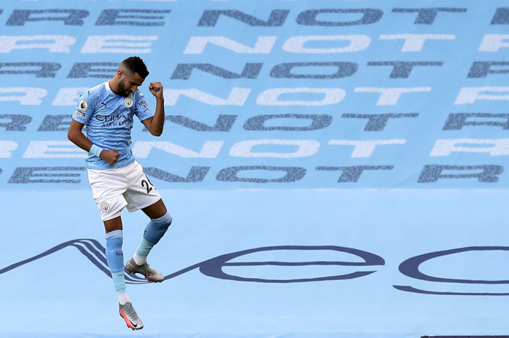 Namun City berhasil mengendalikan permainan dan unggul cepat lewat tendangan voli Riyad Mahrez pada menit keempat memanfaatkan bola liar dari tendangan sudut Kevin de Bruyne.