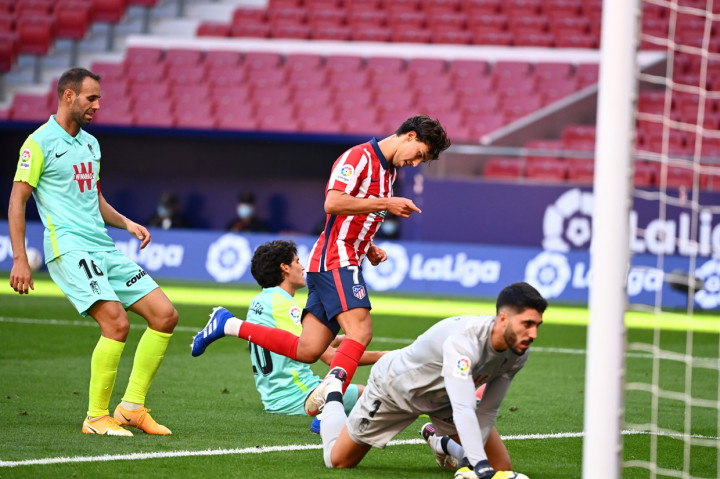 Joao Felix melakukan selebrasi usai mencetak gol ke gawang Granada.