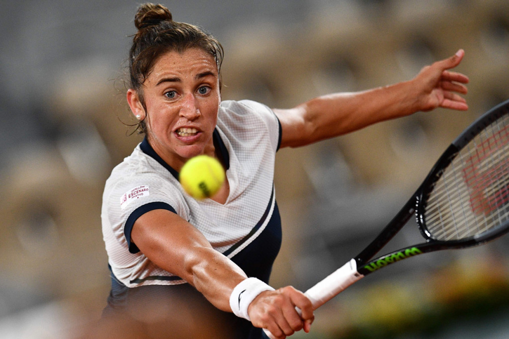 Petenis asal Rumania itu menang 6-4, 6-0 atas lawannya.