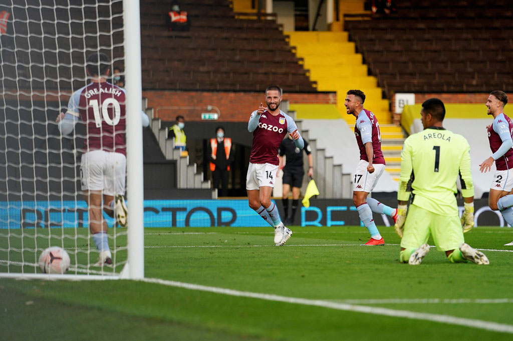 Keunggulan itu kemudian digandakan Villa pada menit ke-15 melalui assist kedua McGinn yang kali ini diselesaikan oleh Conor Hourihane dengan sontekan jarak dekat. Skor 2-0 bertahan hingga turun minum.