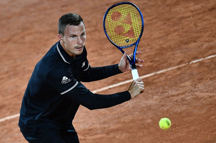 Fucsovics, peringkat ke-63 ATP, melaju ke putaran kedua dan akan melawan petenis Spanyol Albert Ramos-Vinolas.