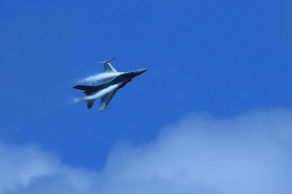 Pesawat Sukhoi TNI AU mengikuti Latihan Puncak Komando Operasi Angkatan Udara II Sikatan Daya 2020, di AWR Pandanwangi Lumajang, Jawa Timur.