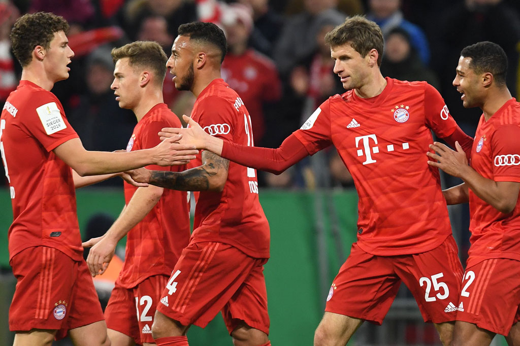 Thomas Mueller berhasil menggandakan keunggulan timnya lewat tandukan menyambut umpan silang Alphonso Davies pada menit ke-32.