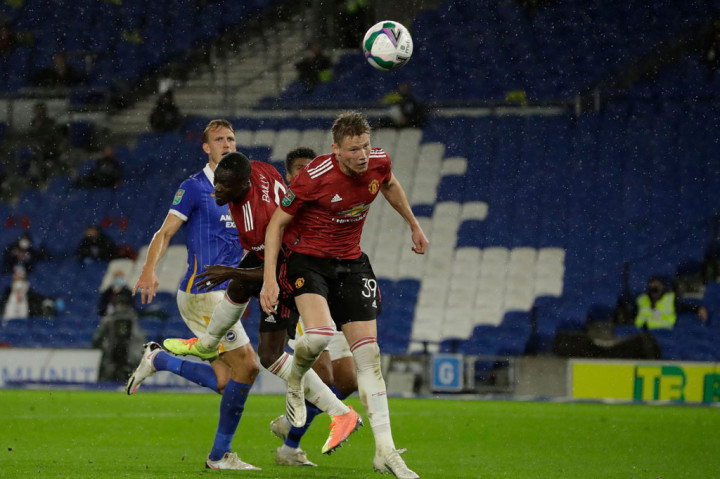 MU harus menunggu hingga pengujung babak pertama untuk membuka keunggulan mereka melalui sundulan Scott McTominay menyambut tendangan bebas dari Juan Mata.