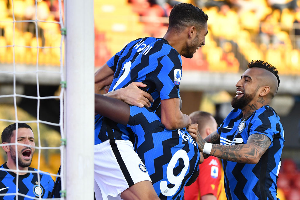 Pada menit ke-42, Achraf Hakimi mengemas gol perdananya untuk Inter sekaligus membawa timnya memimpin 4-1 untuk menutup babak pertama.