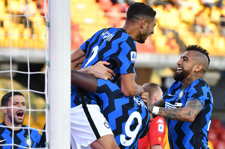 Pada menit ke-42, Achraf Hakimi mengemas gol perdananya untuk Inter sekaligus membawa timnya memimpin 4-1 untuk menutup babak pertama.