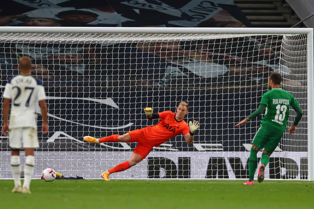 Eksekusi penalti Nikita Rukavyatsa pada menit ke-52 sempat memperkecil ketertinggalan Maccabi menjadi 4-2. 