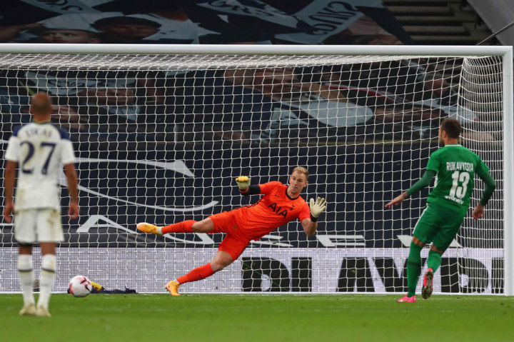 Eksekusi penalti Nikita Rukavyatsa pada menit ke-52 sempat memperkecil ketertinggalan Maccabi menjadi 4-2. 