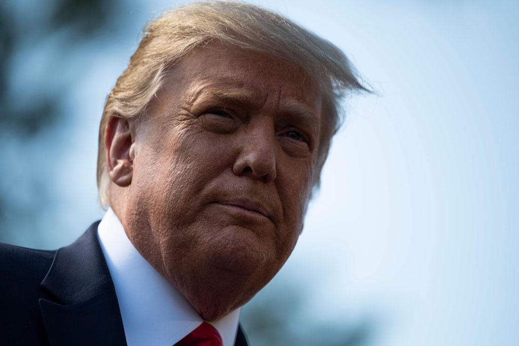 Presiden AS Donald Trump dan Ibu Negara Melania dinyatakan positif terinfeksi virus korona jenis baru (covid-19).