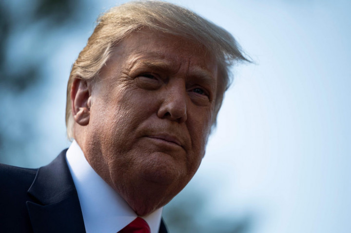 Presiden AS Donald Trump dan Ibu Negara Melania dinyatakan positif terinfeksi virus korona jenis baru (covid-19).