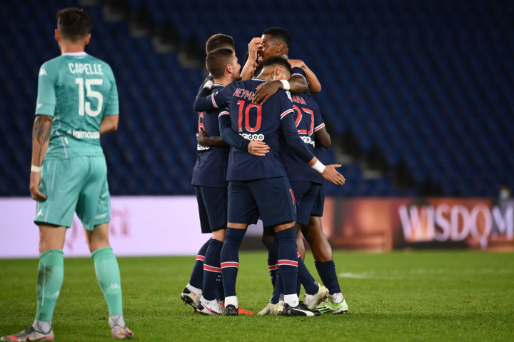 Idrissa Gana Gueye membawa PSG unggul 5-1 pada menit ke-71.