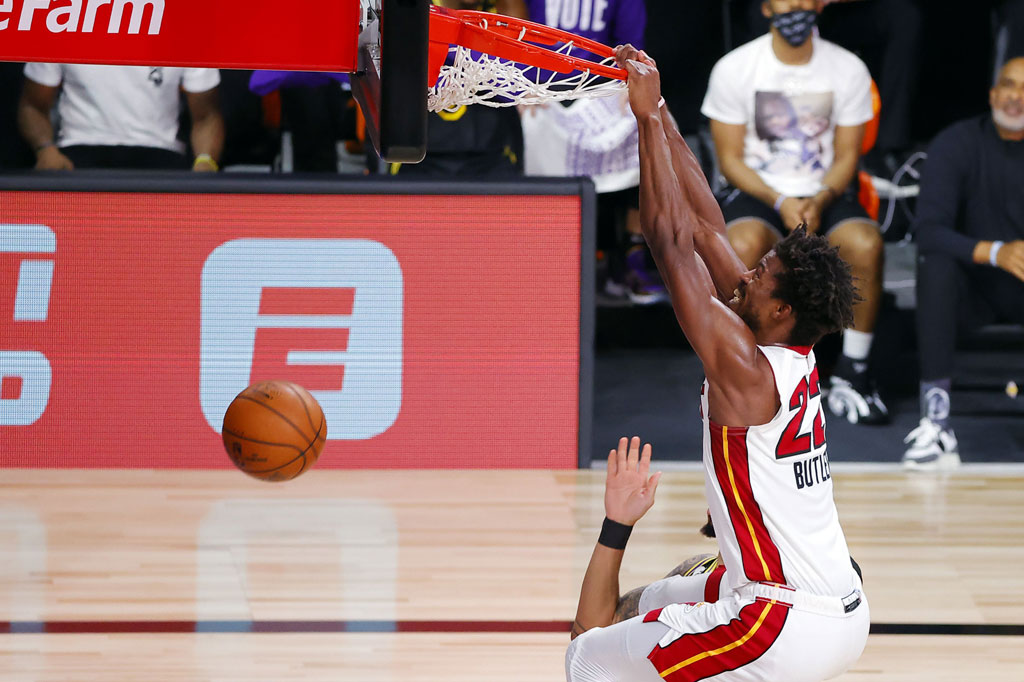 Sementara itu Jimmy Butler memimpin Heat dengan 25 poin dan Kelly Olynyk menambah 24 poin setelah keluar dari bangku cadangan.