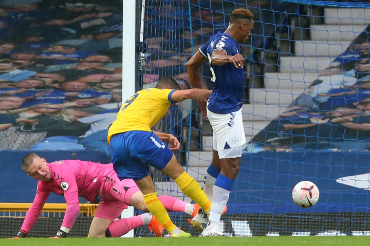 Brighton sempat menyamakan skor di menit ke-41 lewat Neal Maupay memanfaatkan blunder Jordan Pickford. AFP Photo/Jan Kruger