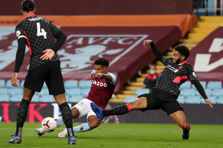 Watkins mencetak gol keduanya setelah memperdaya Gomez dan melepaskan tembakan keras ke pojok tiang jauh menggandakan keunggulan Villa pada menit ke-22.