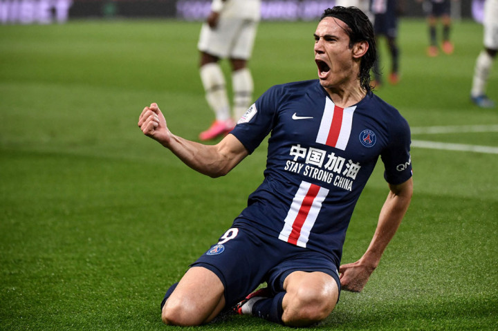 Cavani yang sudah tanpa klub sejak meninggalkan Paris Saint-Germain pada akhir Juni lalu bisa melakukan debutnya melawan PSG saat United melakukan laga tandang Liga Champions pada 20 Oktober mendatang.