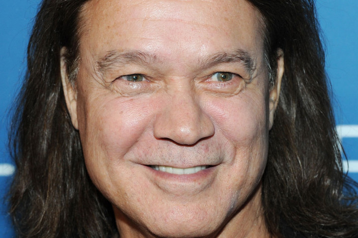 Eddie Van Halen, pentolan grup hard rock legendaris Van Hallen, meninggal dunia pada hari Selasa, 6 Oktober 2020 waktu setempat, setelah pertempuran panjang melawan kanker