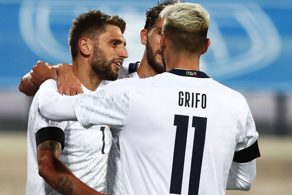 Domenico Berardi menutup pesta gol tuan rumah menjadi 6-0 pada menit ke-72 usai menuntaskan umpan matang Vicenzo Grifo.
